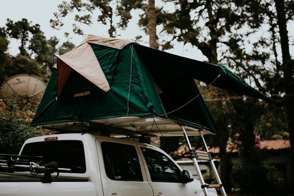 Week-end Inoubliable : Louez une Maison Flottante pour une Expérience Unique